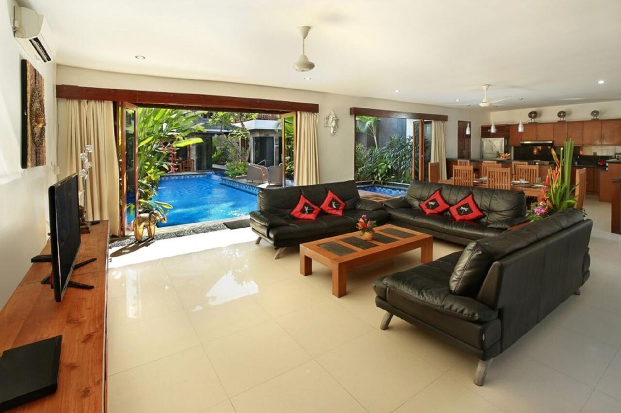 Villa Blue Seminyak  Bagian luar foto