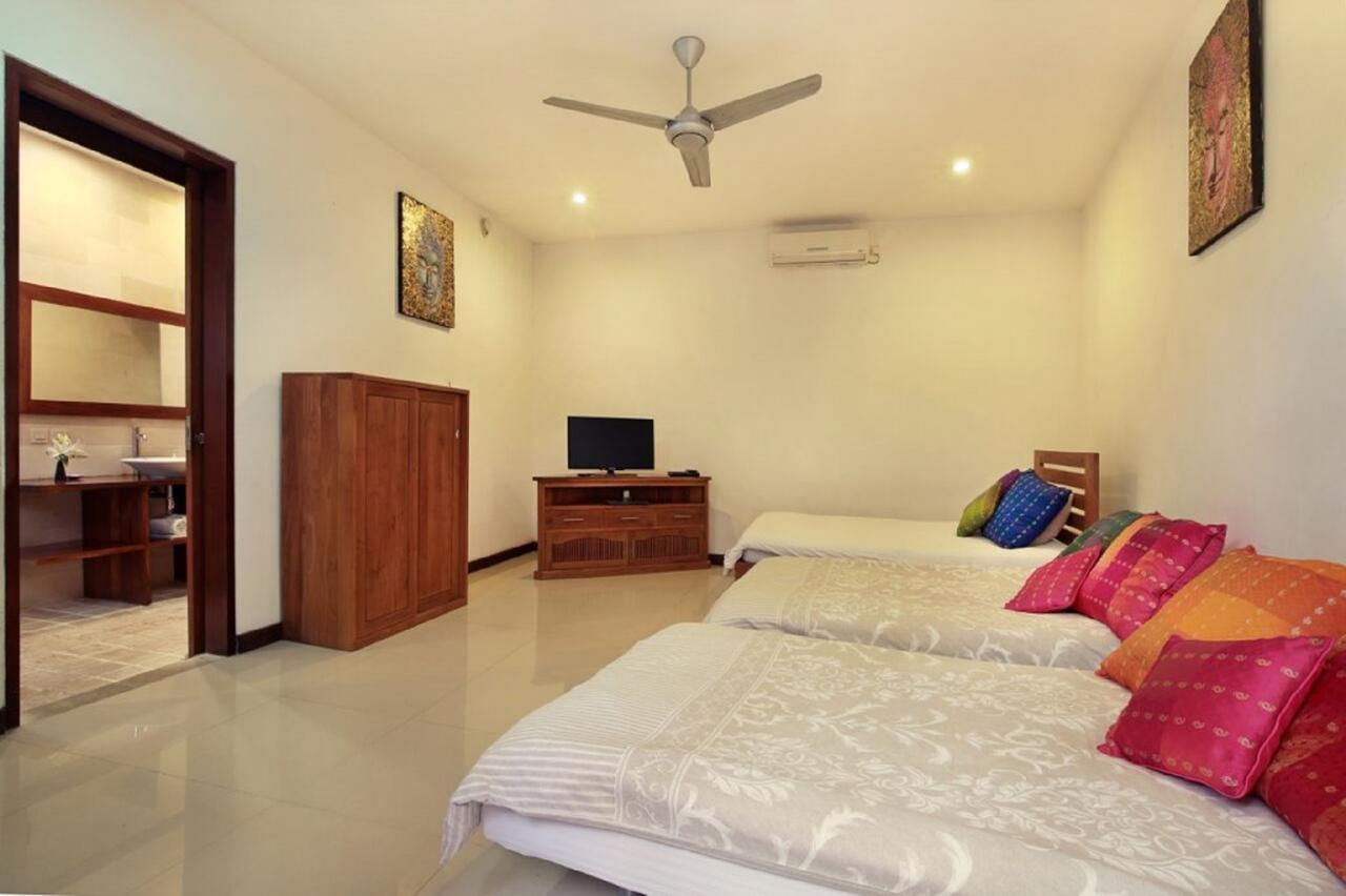 Villa Blue Seminyak  Bagian luar foto